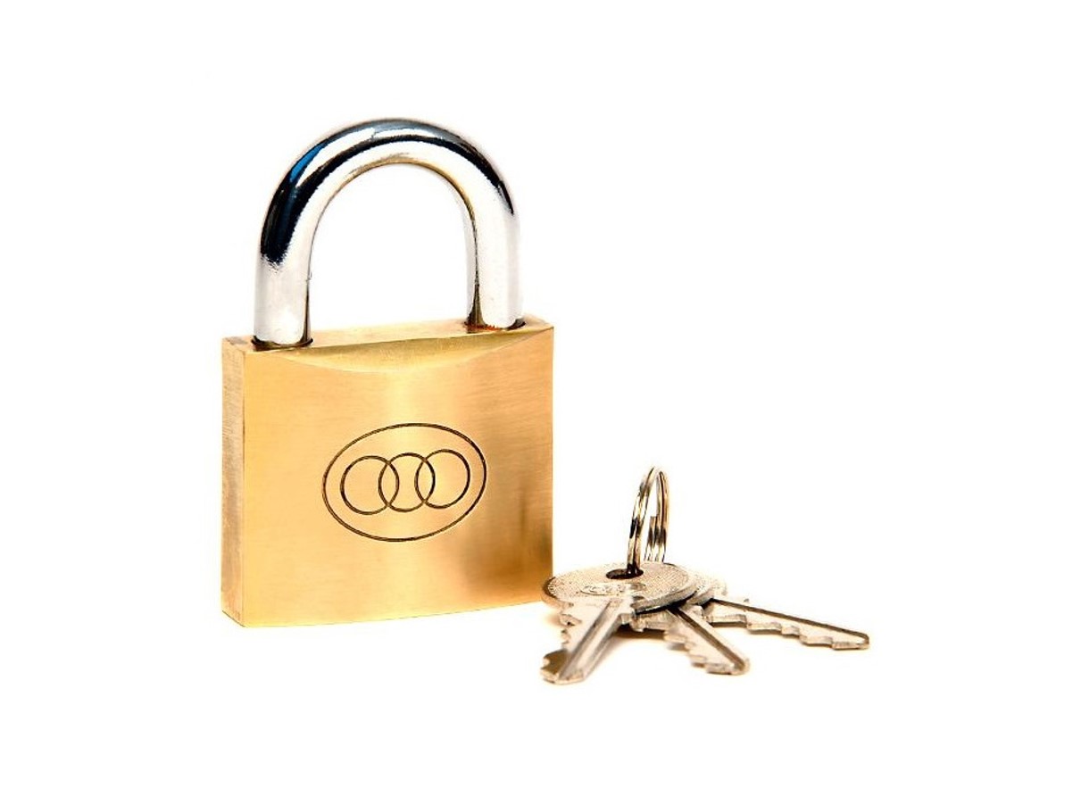 Cycle padlock store